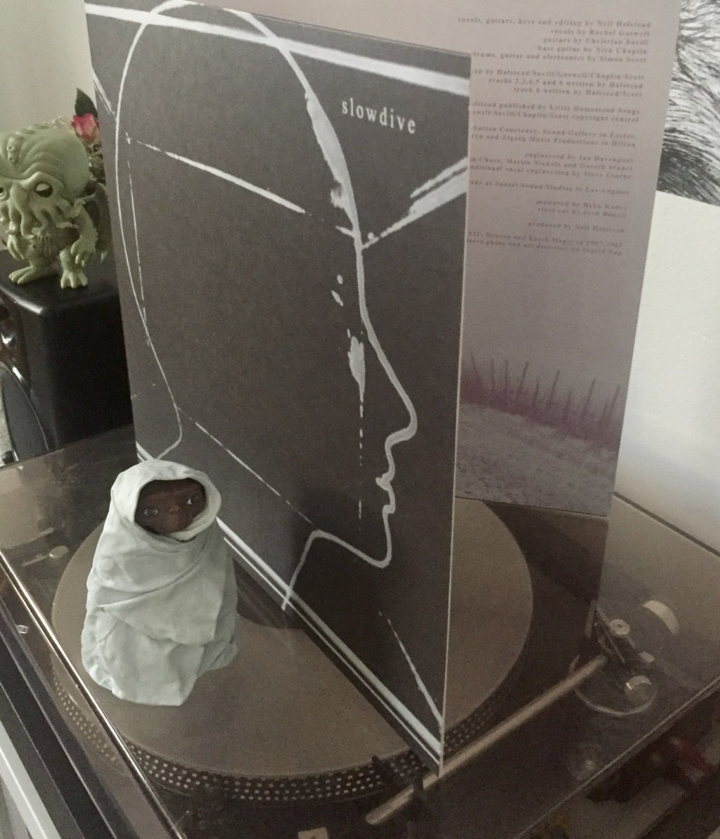 Slowdiven paluualbumi nyrjäyttää sydämen rakkauskierroksille