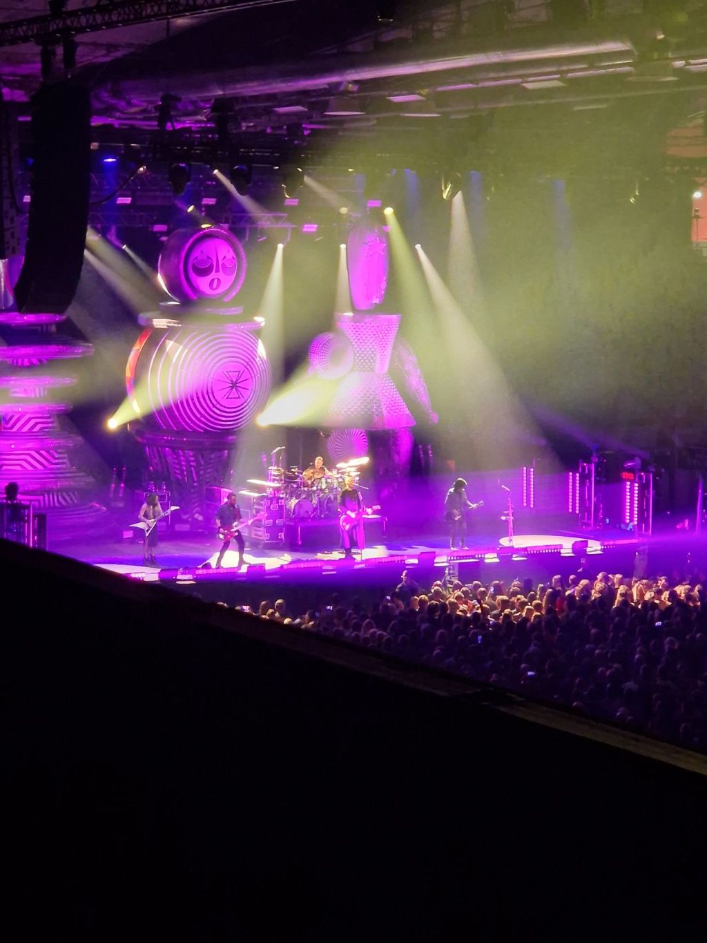 The Smashing Pumpkins Helsingin jäähallissa&nbsp;24.8.2025